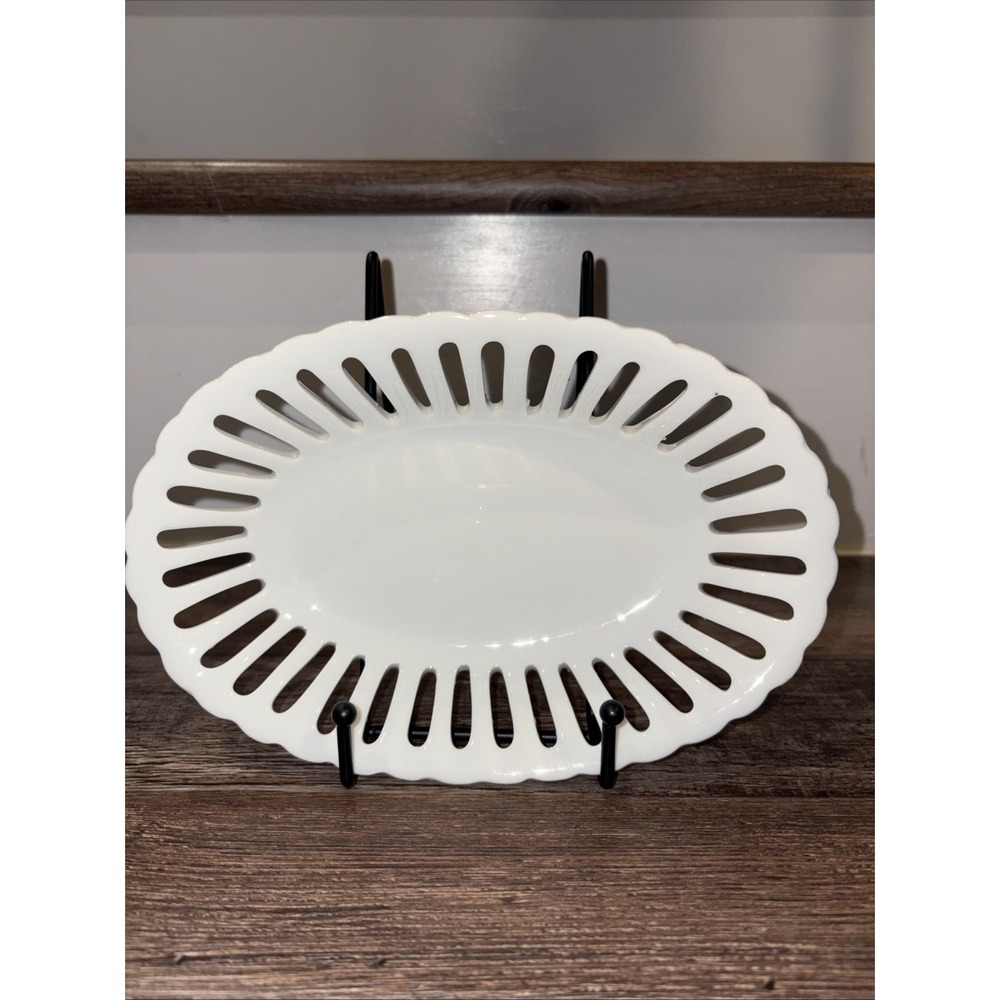 Antique Reflections By J Godinger 8" x 5.25" White Oval Reticulated Bowl